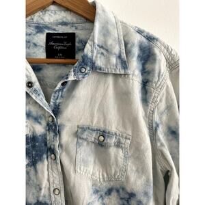 American Eagle Outfitters Women's Denim Acidwash Pearl Snap Button-Down